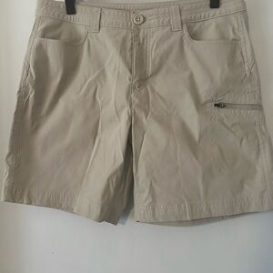 Eddy Bauer Women's Tan Shorts size 8